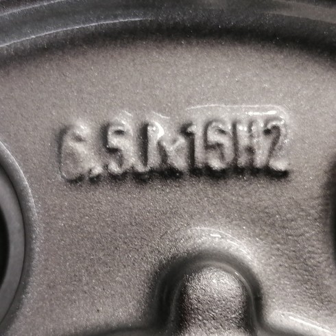 LLANTA SUELTA ORIGINAL VOLKSWAGEN EN 16"...