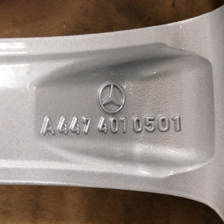 LLANTA ORIGINAL SUELTA MERCEDES EN 18" A4474010501