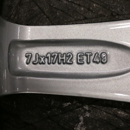 JUEGO DE LLANTAS ORIGINALES MERDECES EN 17"