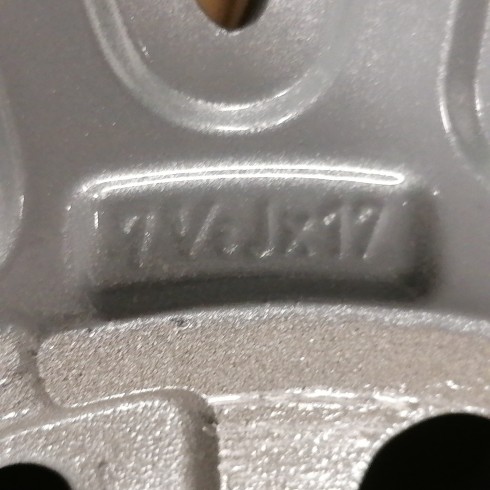 LLANTA SUELTA ORIGINAL BMW EN 17" 8040048