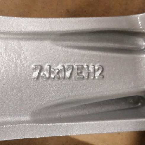 LLANTA SUELTA ORIGINAL BMW EN 17" 6762888