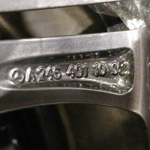 JUEGO DE LLANTAS ORIGINALES MERCEDES EN 17"