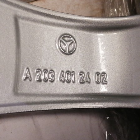 JUEGO DE LLANTAS ORIGINALES MERDECES EN 17"