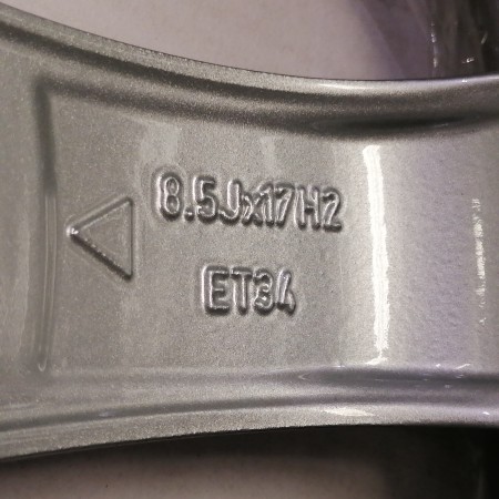 JUEGO DE LLANTAS ORIGINALES MERDECES EN 17"