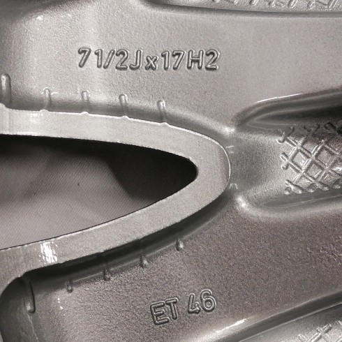 JUEGO DE LLANTAS ORIGINALES MERDECES EN 17"