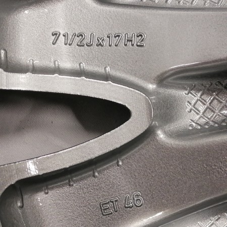 JUEGO DE LLANTAS ORIGINALES MERDECES EN 17"