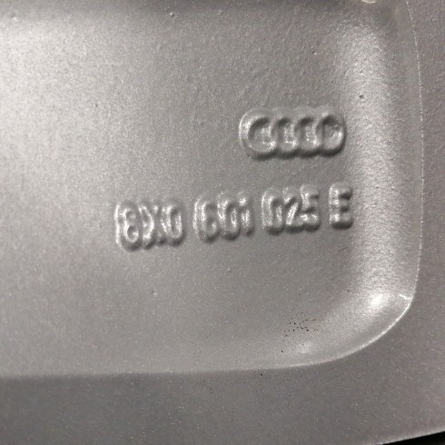 LLANTA SUELTA ORIGINAL AUDI EN 17" 8X0601025E