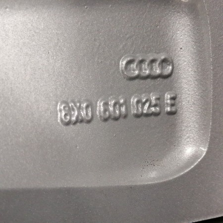 LLANTA SUELTA ORIGINAL AUDI EN 17" 8X0601025E