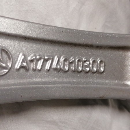 JUEGO DE LLANTAS ORIGINALES MERCEDES EN 17"