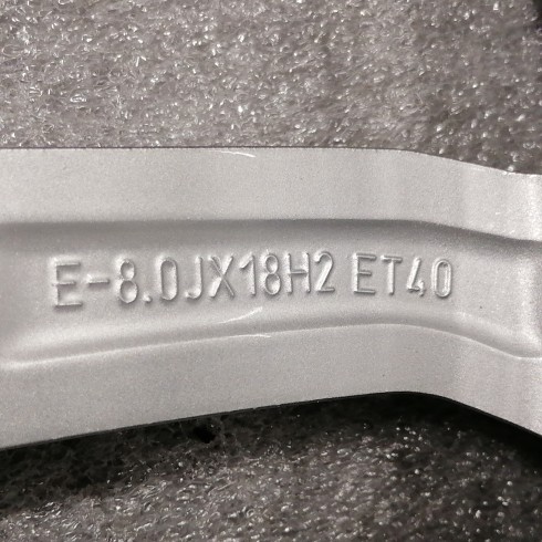 LLANTA SUELTA ORIGINAL AUDI EN 18" 8W0601025H