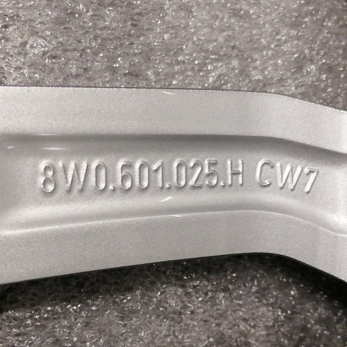 LLANTA SUELTA ORIGINAL AUDI EN 18" 8W0601025H