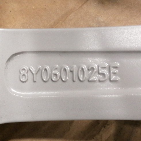 JUEGO DE LLANTAS ORIGINALES AUDI EN 17"