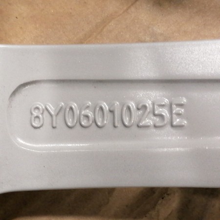 JUEGO DE LLANTAS ORIGINALES AUDI EN 17"