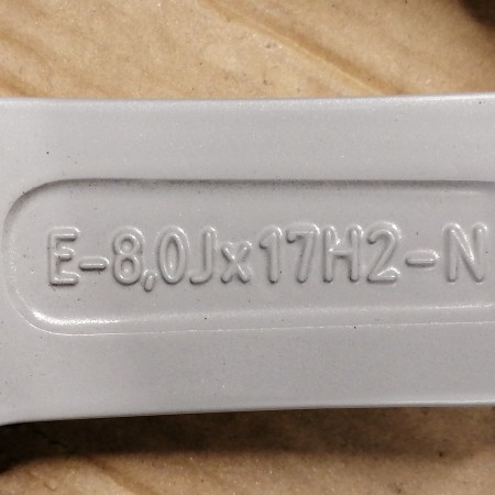 JUEGO DE LLANTAS ORIGINALES AUDI EN 17"