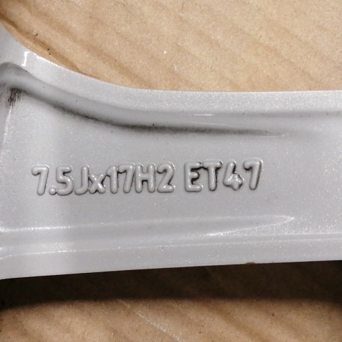 JUEGO DE LLANTAS ORIGINALES MERCEDES EN 17"