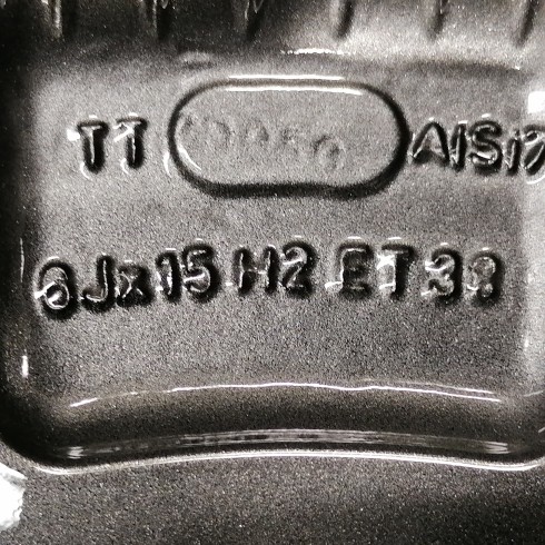 JUEGO DE LLANTAS ORIGINALES SKODA EN 15"