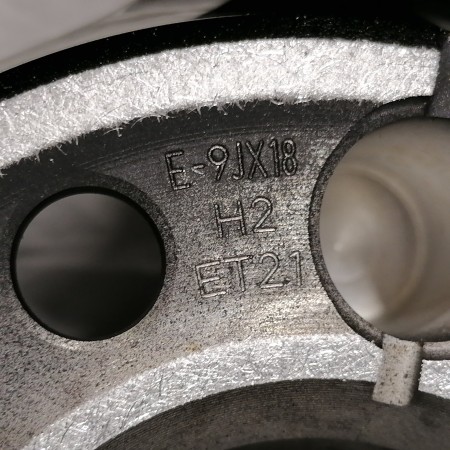 JUEGO DE LLANTAS ORIGINALES PORSCHE MACAN EN 18"