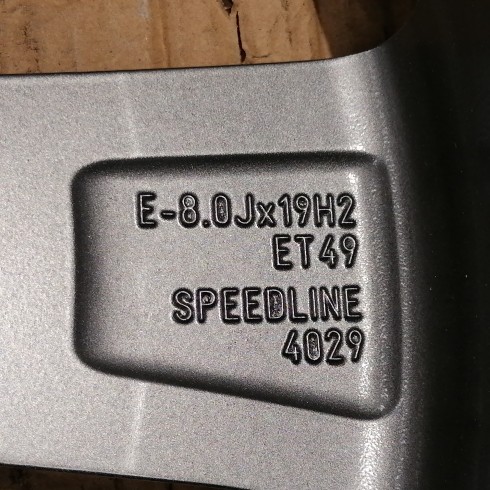 LLANTA SUELTA ORIGINAL AUDI EN 19" 8V0601025ET