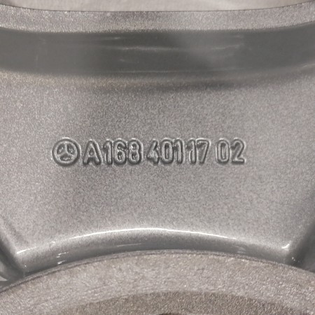 JUEGO DE LLANTAS ORIGINALES MERDECES EN 15"