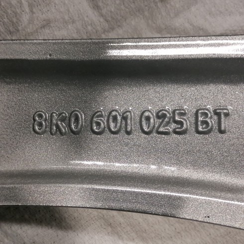 LLANTA SUELTA ORIGINAL AUDI EN 18" 8K0601025BT