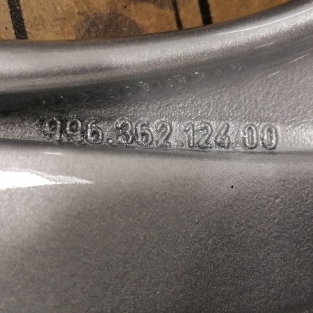 JUEGO DE LLANTAS ORIGINALES PORSCHE 996 EN 17"