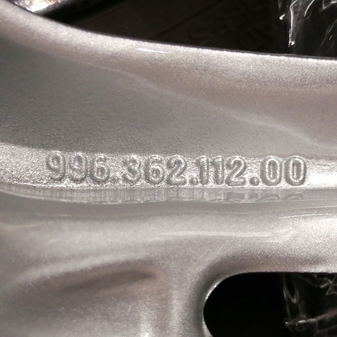 JUEGO DE LLANTAS ORIGINALES PORSCHE BOXSTER EN 16"