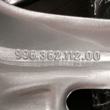 JUEGO DE LLANTAS ORIGINALES PORSCHE BOXSTER EN 16"