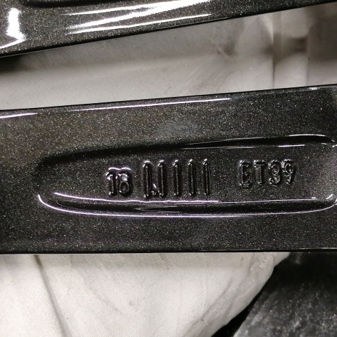 JUEGO DE LLANTAS ORIGINALES AUDI EN 20"