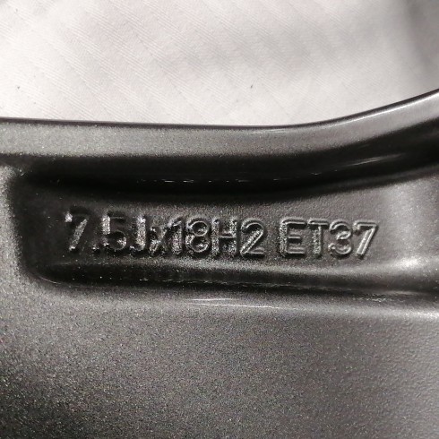 JUEGO DE LLANTAS ORIGINALES AUDI EN 18"