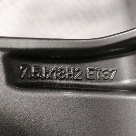 JUEGO DE LLANTAS ORIGINALES AUDI EN 18"