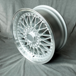 LLANTA CLASICA PARA BMW 2