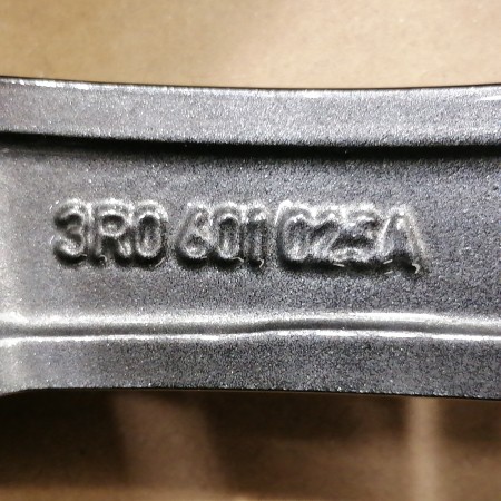 JUEGO DE LLANTAS ORIGINALES VOLKSWAGEN EN 17"