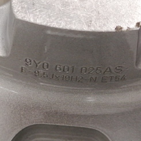 JUEGO DE LLANTAS ORIGINALES PORSCHE CAYENNE EN 19"