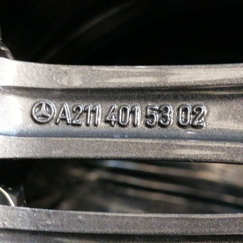 JUEGO DE LLANTAS ORIGINALES MERDECES EN 18"