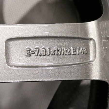 JUEGO DE LLANTAS ORIGINALES AUDI EN 17"