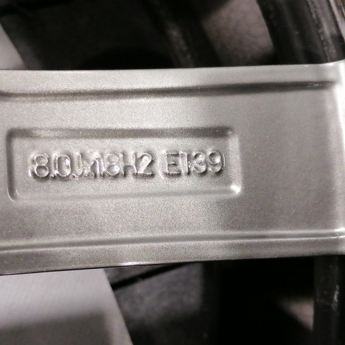 JUEGO DE LLANTAS ORIGINALES AUDI EN 18"