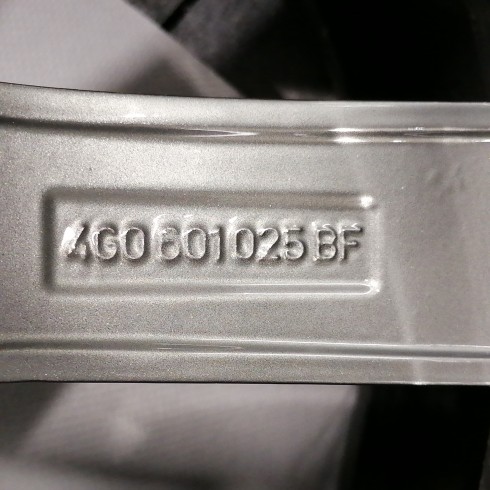 JUEGO DE LLANTAS ORIGINALES AUDI EN 18"