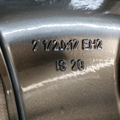 JUEGO DE LLANTAS ORIGINALES BMW EN 17" STYLE 138