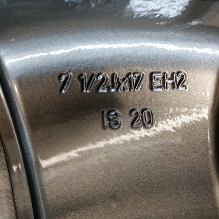 JUEGO DE LLANTAS ORIGINALES BMW EN 17" STYLE 138