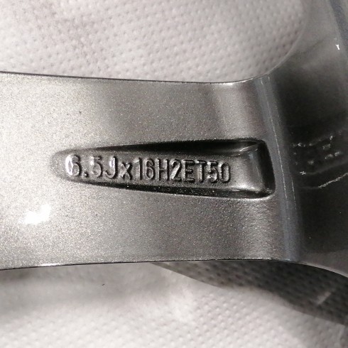 JUEGO DE LLANTAS ORIGINALES VOLKSWAGEN EN 16"