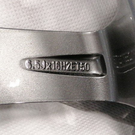 JUEGO DE LLANTAS ORIGINALES VOLKSWAGEN EN 16"