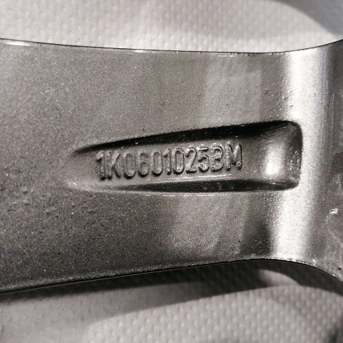 JUEGO DE LLANTAS ORIGINALES VOLKSWAGEN EN 16"