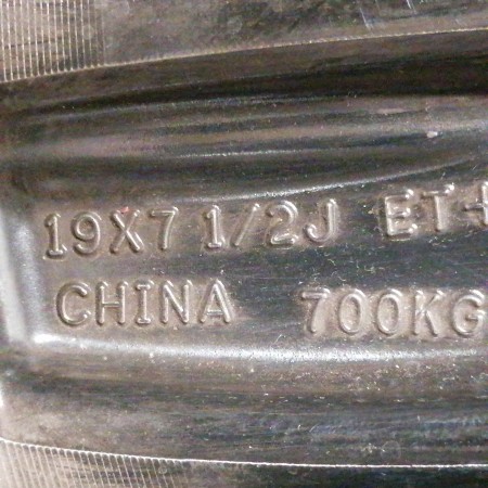 JUEGO DE LLANTAS ORIGINALES JAELCOO EN 19"