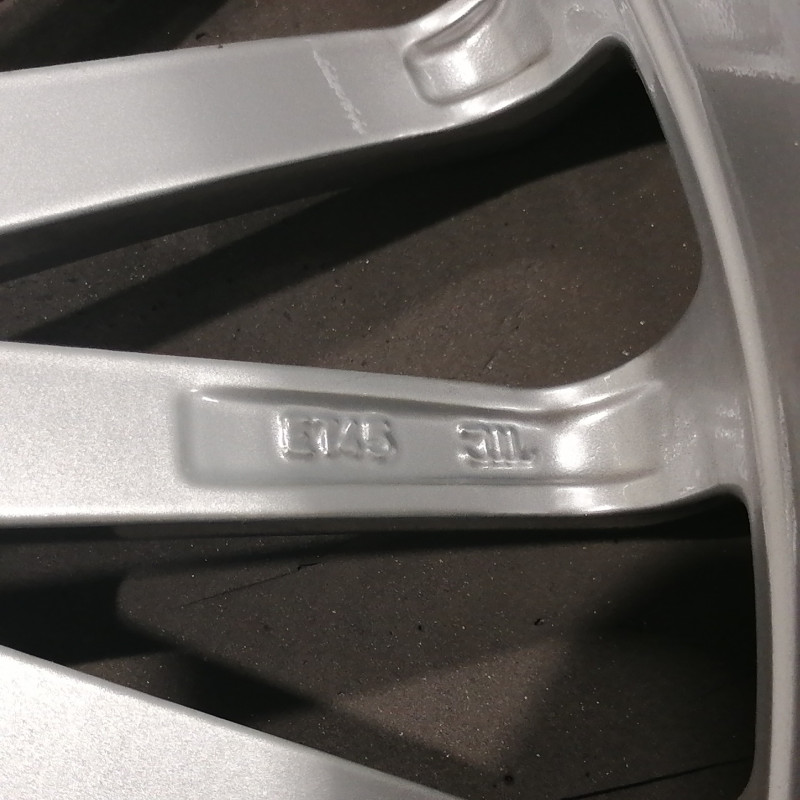 CONJUNTO DE JANTES ORIGINAIS AUDI DE 17"