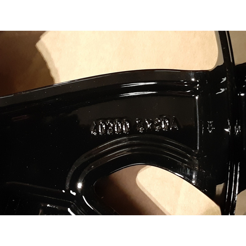 CONJUNTO DE JANTES ORIGINAIS NISSAN DE 18"