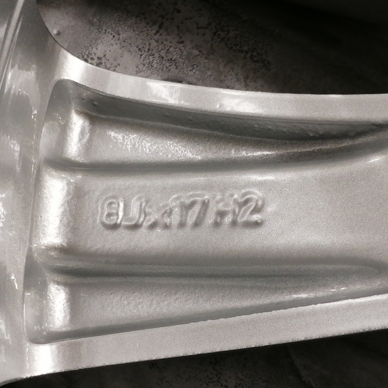 CONJUNTO DE JANTES ORIGINAIS VOLKSWAGEN DE 17"