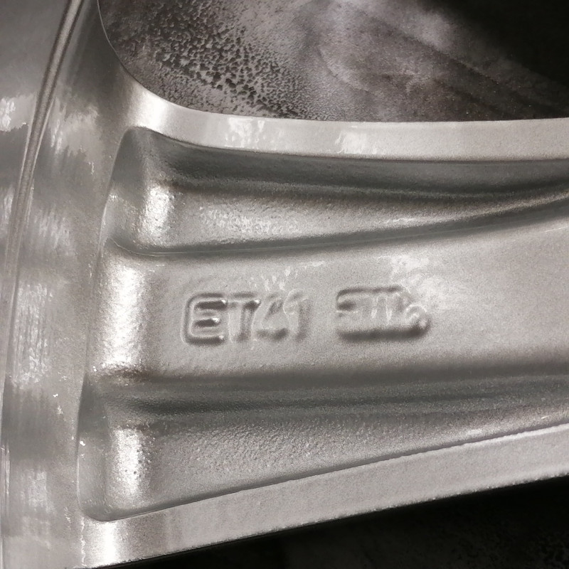 CONJUNTO DE JANTES ORIGINAIS VOLKSWAGEN DE 17"