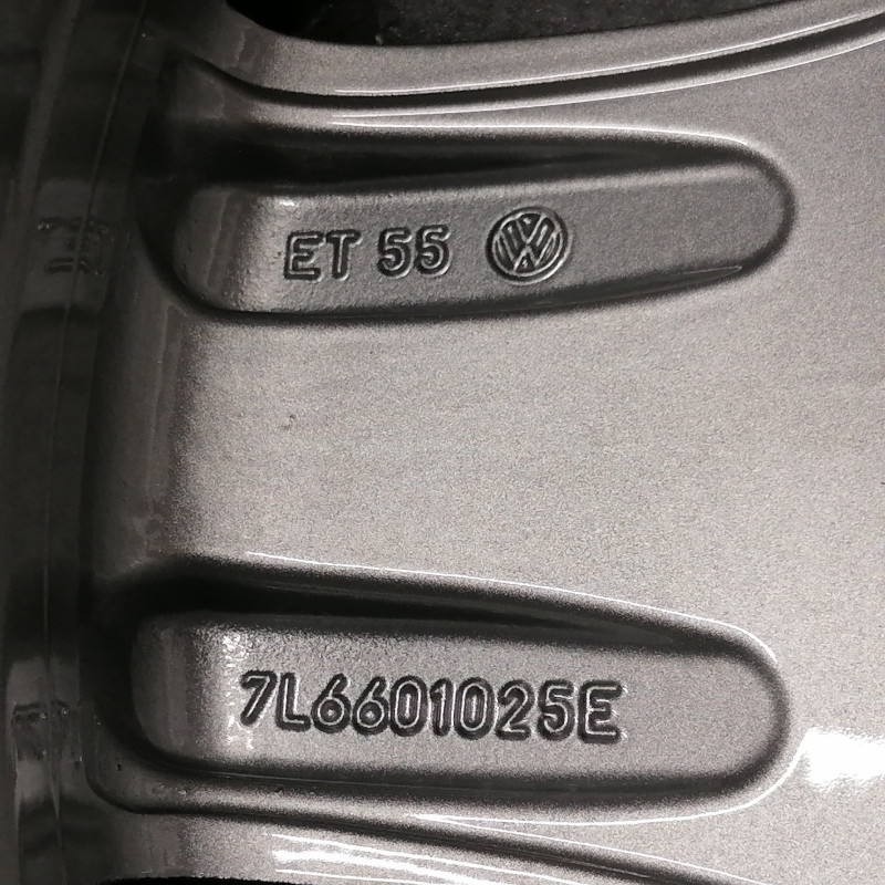 CONJUNTO DE JANTES ORIGINAIS VOLKSWAGEN DE 17"
