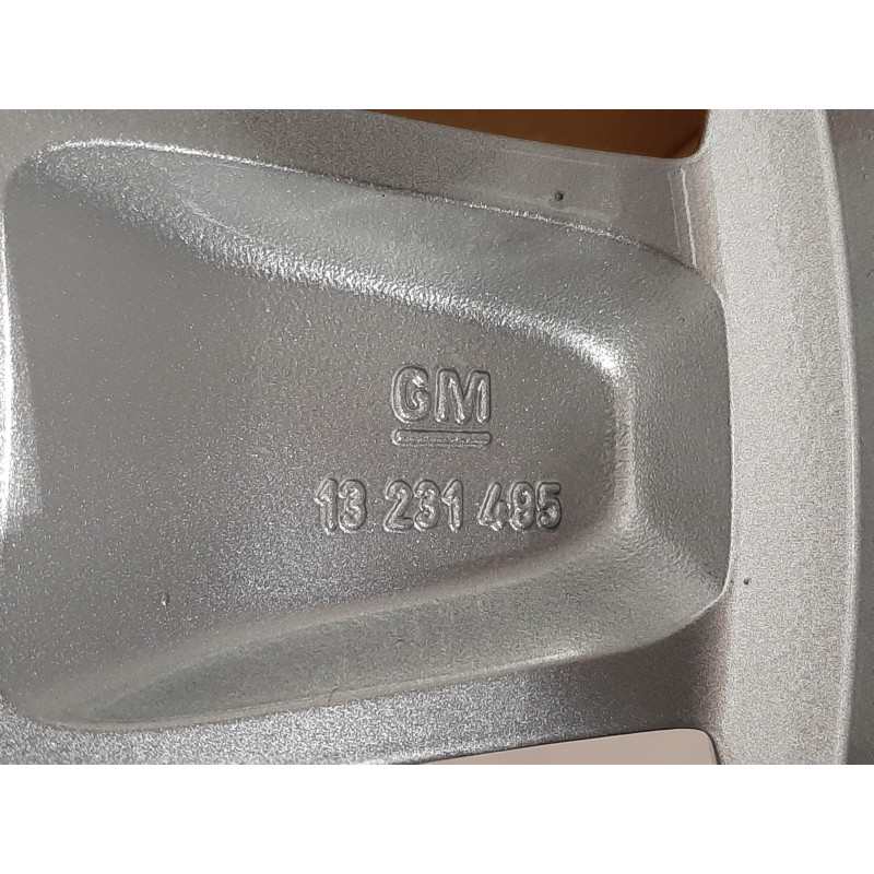JUEGO DE LLANTAS ORIGINALES OPEL EN 17"