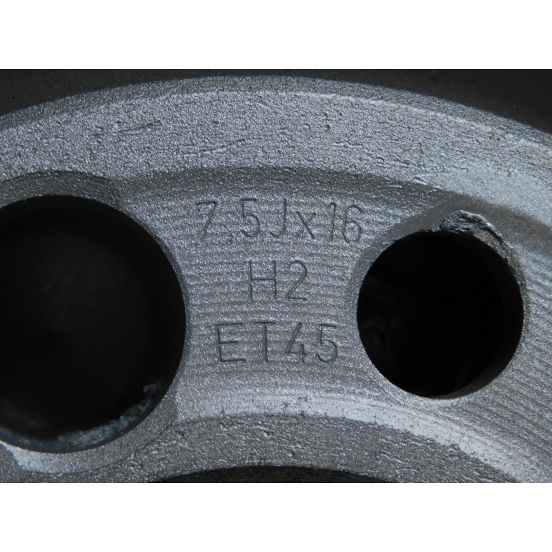 JUEGO DE LLANTAS ORIGINALES AUDI EN 16"